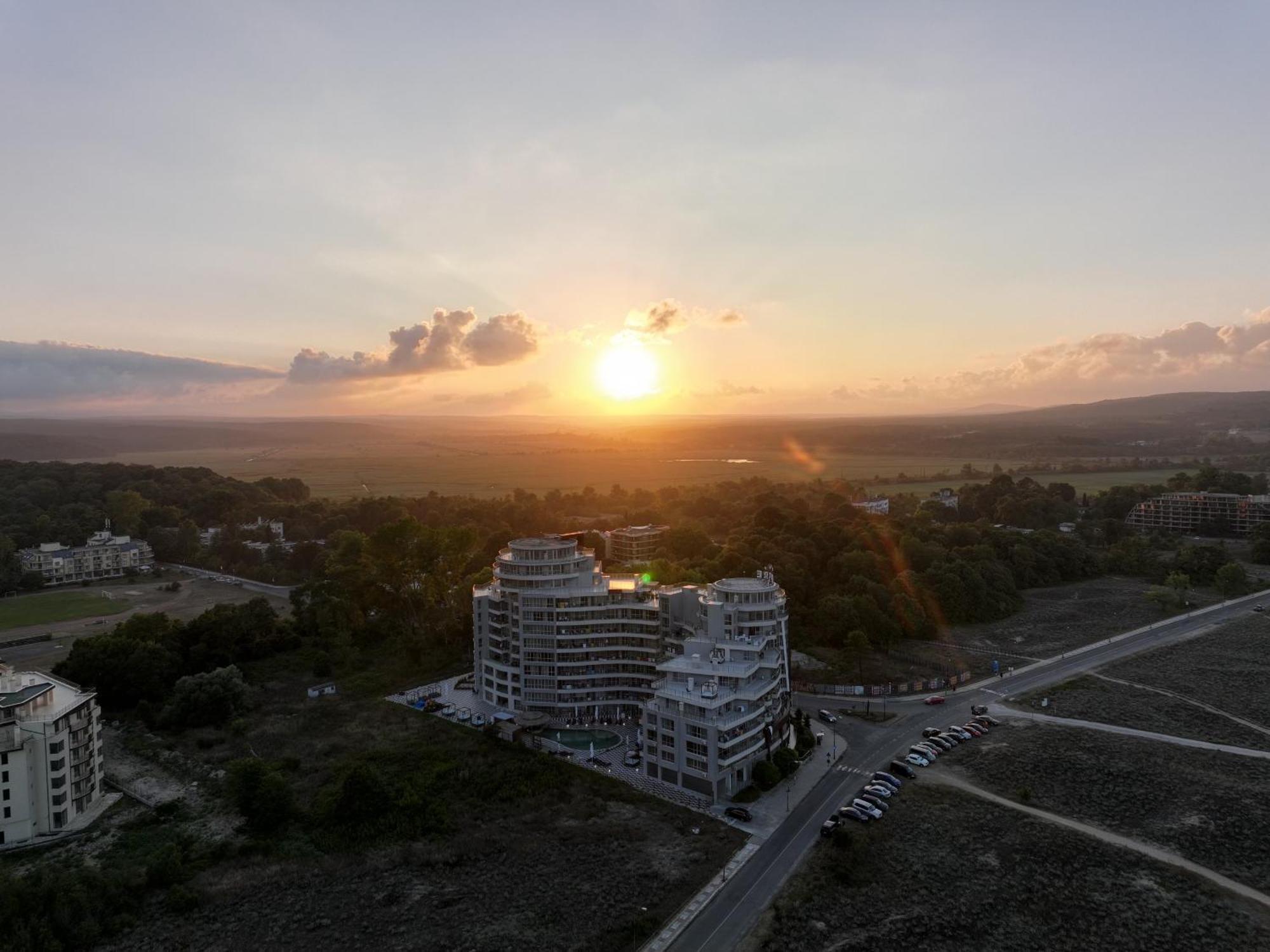 Allure Beach Resort Aparthotel Primorsko Eksteriør billede